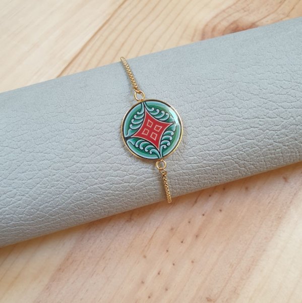 Bracelet r&eacute;glable enluminure motif v&eacute;g&eacute;tal m&eacute;di&eacute;val