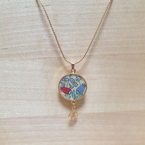 Colar pingente de flores orientais iluminadas &agrave; volta do pesco&ccedil;o ou colar