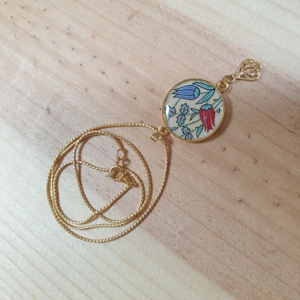 Colar pingente de flores orientais iluminadas &agrave; volta do pesco&ccedil;o ou colar