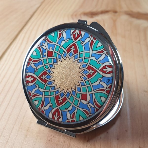 Espelho de saco iluminado em &aacute;rabe