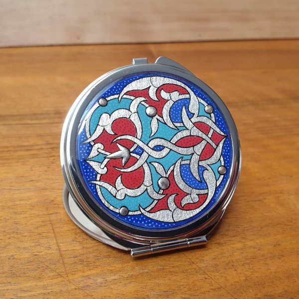 Espelho de saco iluminado em &aacute;rabe