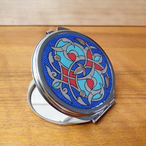 Espelho de saco iluminado em &aacute;rabe