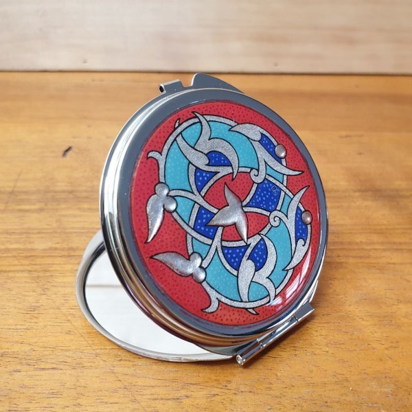 Espelho de saco iluminado em &aacute;rabe