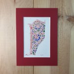 Letra F iluminada em estilo românico